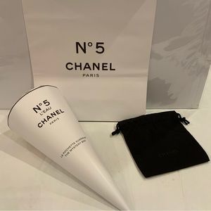 Chanel no5 mystery cone